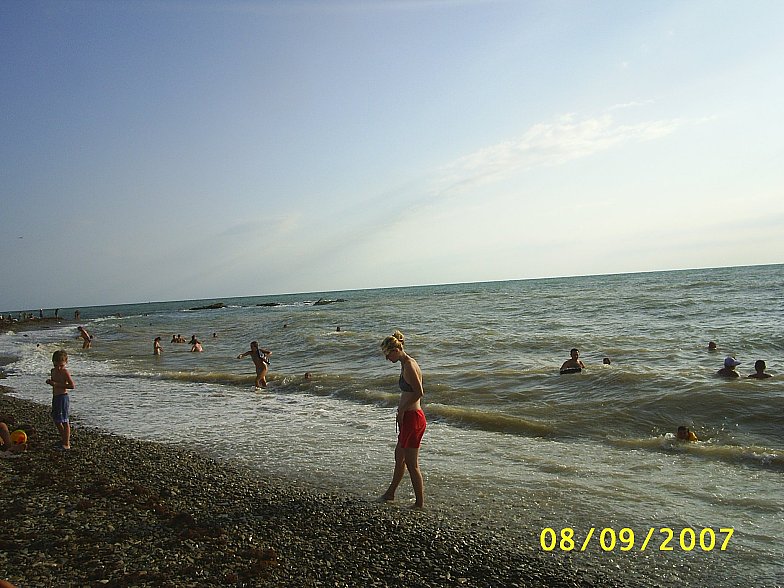Чёрное море, на пляже в Дивноморском