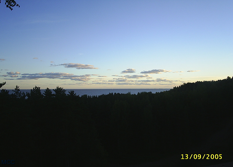 На горизонте Финский залив.