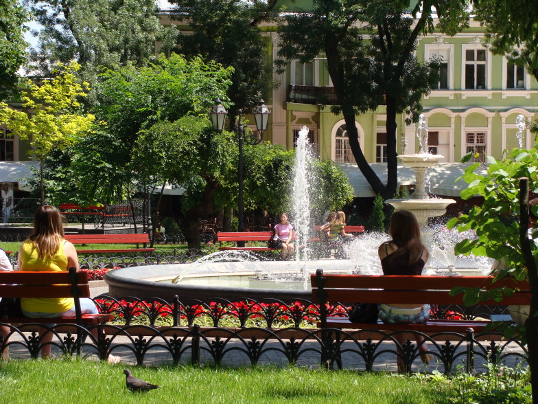 Парк на Дерибасовской улице в Одессе 